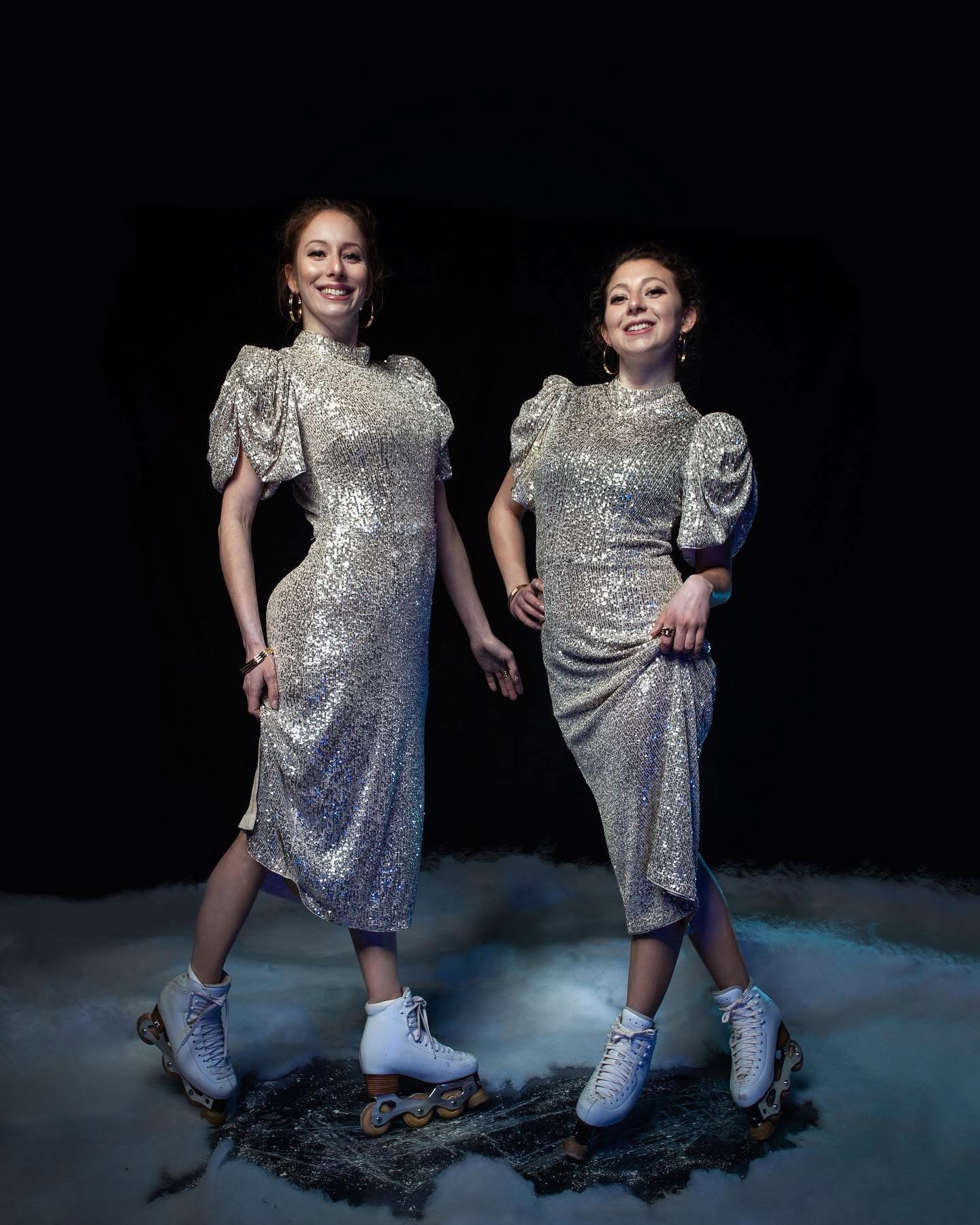 SISTERS ICE - photographe ANTOINE DEROY - patineuses de roller in line artistique - couple féminin